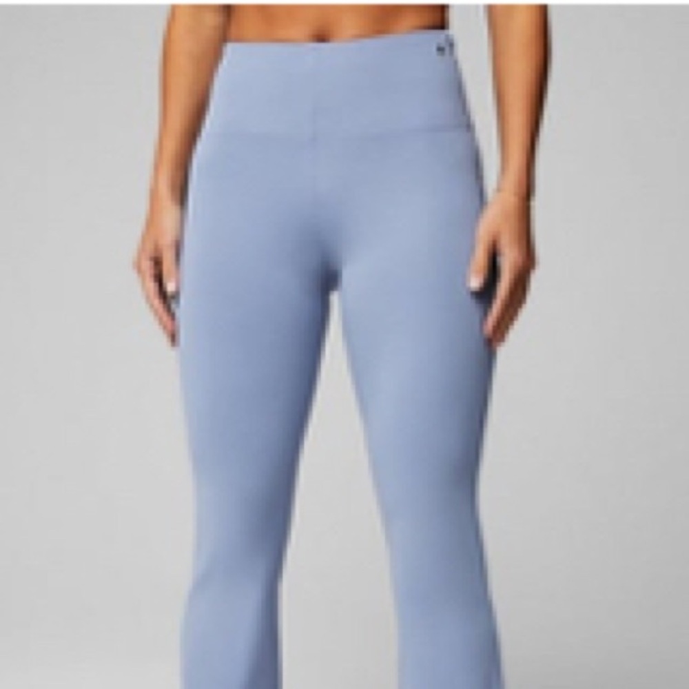 Fabletics Periwinkle 24/7 Kick Flare Pant NWT!